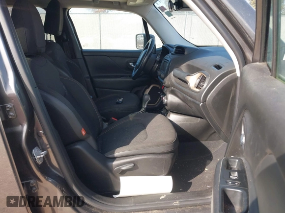 2016 Jeep Renegade Latitude with VIN ZACCJBBT8GPE15701, listed as a IAAI auction lot 41785585 with Not Provided miles. Bid and sale history available at carsss.com. Image 5.
