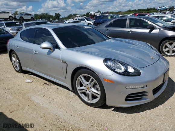 2014 Porsche Panamera with VIN WP0AA2A76EL013432, listed as a Copart auction lot 74246804 with 0 mi miles and Non Repairable. Bid and sale history available at carsss.com. Image 4.