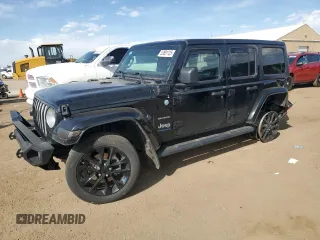 2023 Jeep Wrangler Sahara z VIN 1C4JJXP62PW556757, wystawiony jako Copart lot #53851125 z przebiegiem 93 145 mil mil oraz Czysty tytuł • Clean title. Historia ofert i sprzedaży dostępna na DreamBid. Obrazek 1.