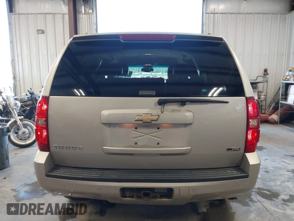 2007 Chevrolet Tahoe LT z VIN 1GNFK13077R224756, wystawiony jako IAAI lot #42620527 z przebiegiem Nie podano mil oraz . Historia ofert i sprzedaży dostępna na DreamBid. Obrazek 16.