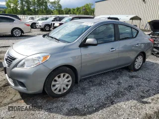 2012 Nissan Versa SV z VIN 3N1CN7AP0CL931207, wystawiony jako Copart lot #56964075 z przebiegiem 112 080 mil mil oraz Czysty tytuł • Clean title. Historia ofert i sprzedaży dostępna na DreamBid. Obrazek 1.