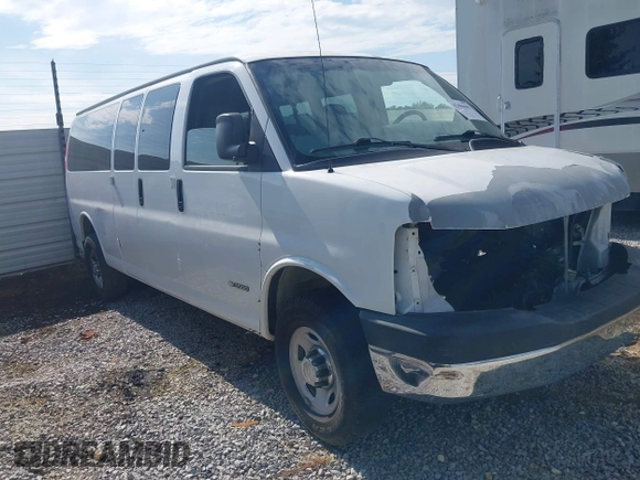 2006 Chevrolet Express Passenger with VIN 1GAHG39U161100741, listed as a IAAI auction lot 42606645 with Not provided miles and . Bid and sale history available at DreamBid. Image 1.