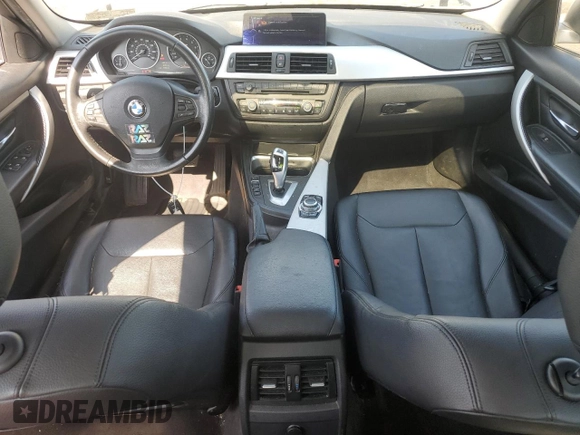 2013 BMW 3 Series 328i xDrive с VIN WBA3B5G53DNS02245, выставлен на аукционе Copart как лот 61544095 с пробегом 123 425 миль миль и Списание • Salvage title. История ставок и продаж доступна на DreamBid. Изображение 8.