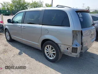 2018 Dodge Grand Caravan SXT z VIN 2C4RDGCG6JR249732, wystawiony jako IAAI lot #42452222 z przebiegiem 85 190 mil mil oraz . Historia ofert i sprzedaży dostępna na DreamBid. Obrazek 3.