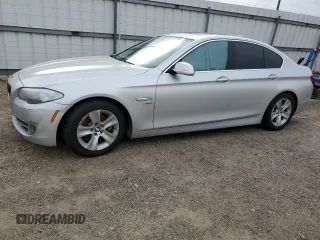 2012 BMW 5 Series 528i xDrive z VIN WBAXH5C5XCDW09974, wystawiony jako Copart lot #51342215 z przebiegiem 90 627 mil mil oraz Szkoda całkowita • Salvage title. Historia ofert i sprzedaży dostępna na DreamBid. Obrazek 1.