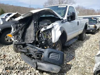 2015 Ford F-250 XLT z VIN 1FTBF2B63FEC37940, wystawiony jako Copart lot #49921915 z przebiegiem 87 870 mil mil oraz Czysty tytuł • Clean title. Historia ofert i sprzedaży dostępna na DreamBid. Obrazek 1.