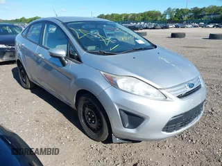 2013 Ford Fiesta S с VIN 3FADP4AJ6DM223132, выставлен на аукционе IAAI как лот 42317500 с пробегом 104 003 миль миль и . История ставок и продаж доступна на DreamBid. Изображение 1.