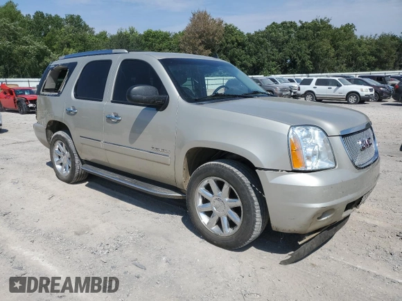 2013 GMC Yukon Denali with VIN 1GKS2EEF0DR168563, listed as a Copart auction lot 67732684 with 124,655 mi miles and Salvage Title. Bid and sale history available at carsss.com. Image 4.