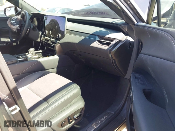 2024 Lexus RX 350h z VIN 2T2BBMCA3RC042093, wystawiony jako IAAI lot #42703983 z przebiegiem 24 179 mil mil oraz . Historia ofert i sprzedaży dostępna na DreamBid. Obrazek 5.