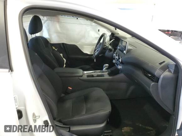 2024 Nissan Sentra SV with VIN 3N1AB8CV2RY390433, listed as a Copart auction lot 59626335 with 5,597 mi miles and Salvage title. Bid and sale history available at DreamBid. Image 7.