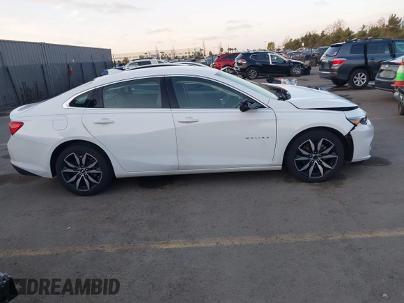 2018 Chevrolet Malibu LT z VIN 1G1ZD5ST2JF275375, wystawiony jako IAAI lot #41436503 z przebiegiem 87 319 mil mil oraz . Historia ofert i sprzedaży dostępna na DreamBid. Obrazek 14.