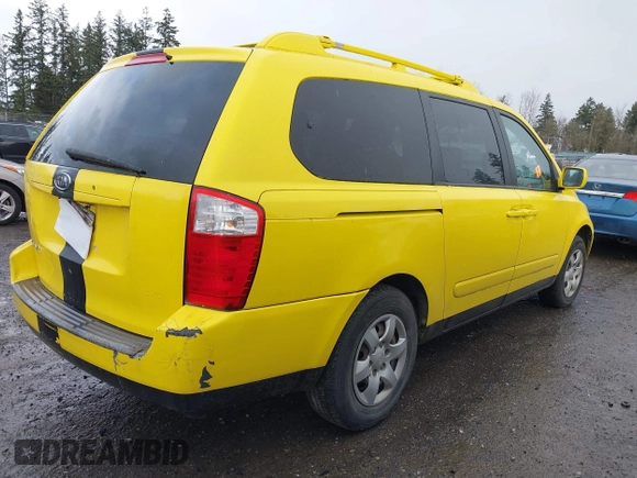 2008 Kia Sedona LX with VIN KNDMB233986206827, listed as a IAAI auction lot 41494022 with 365,699 mi miles. Bid and sale history available at carsss.com. Image 4.