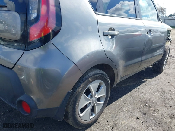 2015 Kia Soul with VIN KNDJN2A2XF7169413, listed as a IAAI auction lot 41749116 with 143,769 mi miles. Bid and sale history available at carsss.com. Image 16.