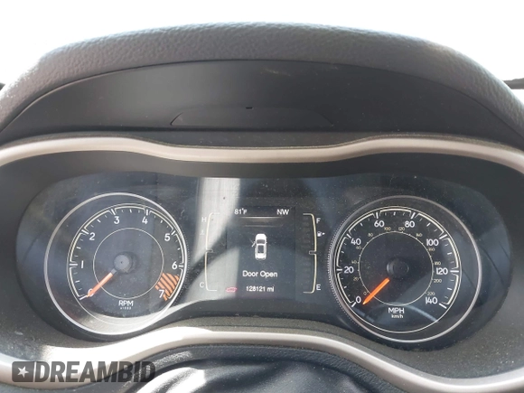 2015 Jeep Cherokee Sport z VIN 1C4PJLAB8FW547813, wystawiony jako IAAI lot #42150186 z przebiegiem 128 121 mil mil oraz . Historia ofert i sprzedaży dostępna na DreamBid. Obrazek 7.