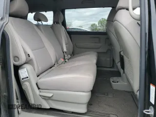 2016 Kia Sedona LX with VIN KNDMB5C18G6125722, listed as a Copart auction lot 54072915 with 129,751 mi miles and Clean Title. Bid and sale history available at carsss.com. Image 11.