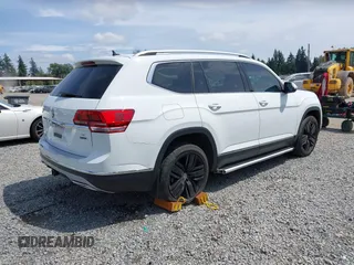 2019 Volkswagen Atlas SEL Premium с VIN 1V2NR2CAXKC622911, выставлен на аукционе IAAI как лот 42582636 с пробегом 171 431 миль миль и . История ставок и продаж доступна на DreamBid. Изображение 4.