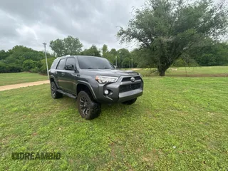 2018 Toyota 4Runner SR5 with VIN JTEBU5JR9J5557125, listed as a Copart auction lot 55256985 with 145,315 mi miles and Clean Title. Bid and sale history available at carsss.com. Image 1.