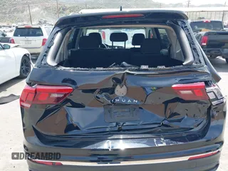 2022 Volkswagen Tiguan S z VIN 3VV1B7AX5NM056766, wystawiony jako IAAI lot #42024519 z przebiegiem 97 548 mil mil oraz . Historia ofert i sprzedaży dostępna na DreamBid. Obrazek 6.
