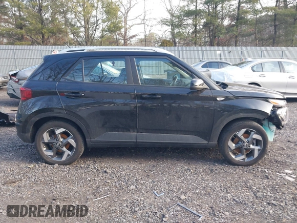2024 Hyundai Venue Limited with VIN KMHRC8A37RU302957, listed as a IAAI auction lot 41645336 with 10,721 mi miles and . Bid and sale history available at DreamBid. Image 13.
