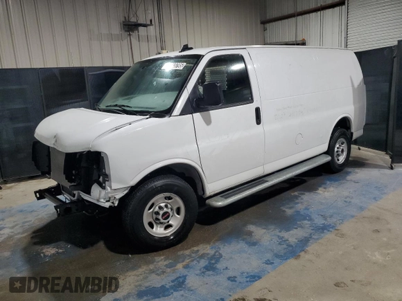 2024 GMC Savana Cargo Van with VIN 1GTW7AFP3R1189346, listed as a Copart auction lot 53143795 with 6,675 mi miles and Clean Title. Bid and sale history available at carsss.com. Image 1.