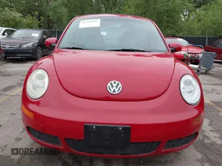 2007 Volkswagen New Beetle Coupe with VIN 3VWRW31C27M509947, listed as a IAAI auction lot 42147827 with 72,608 mi miles. Bid and sale history available at carsss.com. Image 6.