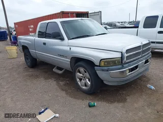 2001 Dodge Ram 1500 with VIN 1B7HC13Y11J602211, listed as a IAAI auction lot 41701172 with 227,315 mi miles. Bid and sale history available at carsss.com. Image 1.