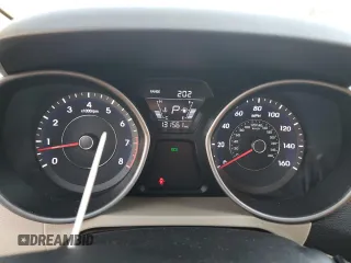 2014 Hyundai Elantra Limited z VIN 5NPDH4AEXEH477637, wystawiony jako Copart lot #52564715 z przebiegiem 131 561 mil mil oraz Szkoda całkowita • Salvage title. Historia ofert i sprzedaży dostępna na DreamBid. Obrazek 9.