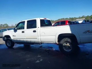 2003 Chevrolet Silverado 2500HD LS with VIN 1GCHK23113F221752, listed as a IAAI auction lot 41540935 with 414,826 mi miles. Bid and sale history available at carsss.com. Image 14.