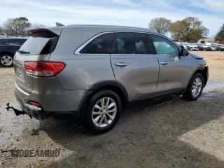 2017 Kia Sorento LX with VIN 5XYPG4A35HG189020, listed as a Copart auction lot 50507475 with 81,779 mi miles and Salvage Title. Bid and sale history available at carsss.com. Image 3.