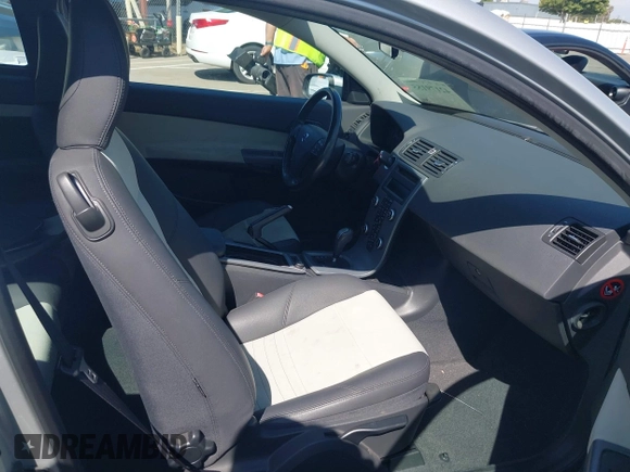 2011 Volvo C30 with VIN YV1672MK0B2210452, listed as a IAAI auction lot 42179155 with 77,507 mi miles and . Bid and sale history available at DreamBid. Image 5.