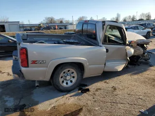 2005 Chevrolet Silverado 1500 Z71 with VIN 1GCEK14T15Z164788, listed as a Copart auction lot 83642594 with 0 mi miles and Salvage Title. Bid and sale history available at carsss.com. Image 3.