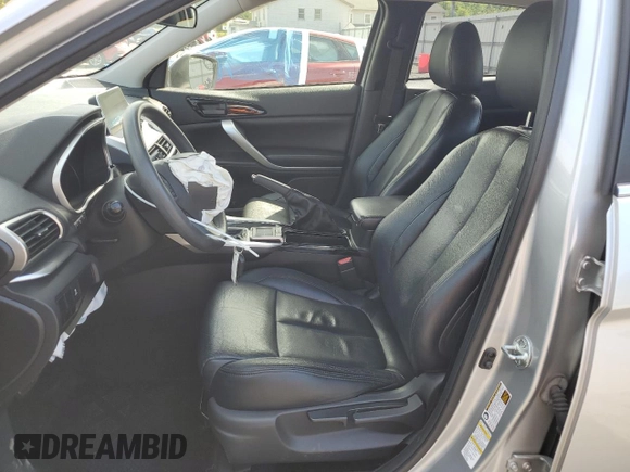 2018 Mitsubishi Eclipse Cross LE z VIN JA4AT4AA0JZ043965, wystawiony jako Copart lot #56483905 z przebiegiem 132 226 mil mil oraz Szkoda całkowita • Salvage title. Historia ofert i sprzedaży dostępna na DreamBid. Obrazek 7.