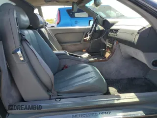 1993 Mercedes-Benz SL 5.0L z VIN WDBFA67E3PF076278, wystawiony jako Copart lot #55674165 z przebiegiem 177 006 mil mil oraz Tytuł czysty. Historia ofert i sprzedaży dostępna na DreamBid. Obrazek 10.
