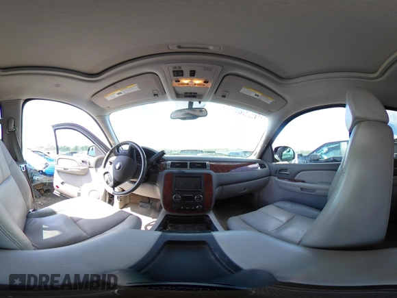 2007 Chevrolet Suburban LTZ with VIN 3GNFK16347G133031, listed as a IAAI auction lot 41955039 with 342,366 mi miles and . Bid and sale history available at DreamBid. Image 19.