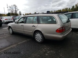 1998 Mercedes-Benz E-Class with VIN WDBJH82F7WX010567, listed as a Copart auction lot 79104764 with 335,751 mi miles and Clean Title. Bid and sale history available at carsss.com. Image 2.
