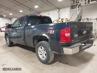 2012 Chevrolet Silverado 1500 LT with VIN 1GCRKSE70CZ132582, listed as a IAAI auction lot 40562795 with 135,396 mi miles. Bid and sale history available at carsss.com. Image 3.