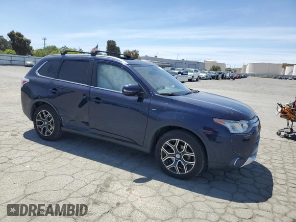 2015 Mitsubishi Outlander GT z VIN JA4JZ4AX3FZ014129, wystawiony jako Copart lot #57001055 z przebiegiem 99 460 mil mil oraz Szkoda całkowita • Salvage title. Historia ofert i sprzedaży dostępna na DreamBid. Obrazek 4.