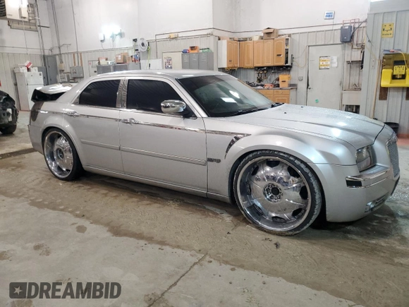2007 Chrysler 300 Signature with VIN 2C3KA53G17H721403, listed as a Copart auction lot 87018584 with 0 mi miles and Salvage Title. Bid and sale history available at carsss.com. Image 4.