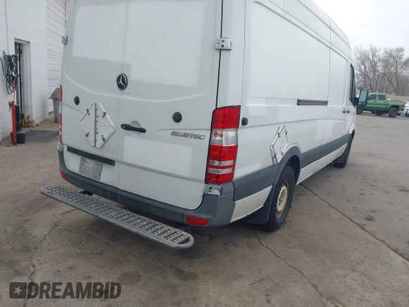 2011 Mercedes-Benz Sprinter Cargo with VIN WD3PE8CB4B5565573, listed as a IAAI auction lot 41821984 with 306,841 mi miles. Bid and sale history available at carsss.com. Image 4.