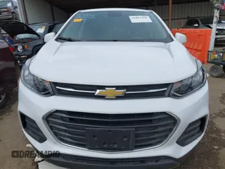 2020 Chevrolet Trax LS with VIN 3GNCJKSB3LL327950, listed as a IAAI auction lot 41827458 with 14,824 mi miles. Bid and sale history available at carsss.com. Image 11.
