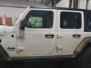 2018 Jeep Wrangler Unlimited Rubicon с VIN 1C4HJXFN7JW189336, выставлен на аукционе IAAI как лот 41642244 с пробегом 100 960 миль миль и . История ставок и продаж доступна на DreamBid. Изображение 14.