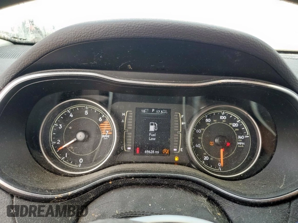 2019 Jeep Cherokee Latitude with VIN 1C4PJLCB2KD307482, listed as a Copart auction lot 59474485 with 69,628 mi miles and Salvage title. Bid and sale history available at DreamBid. Image 9.