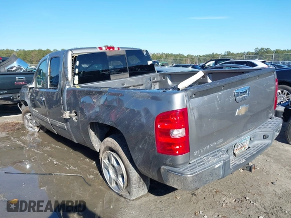 2009 Chevrolet Silverado 1500 with VIN 2GCEC39J891109818, listed as a IAAI auction lot 41302124 with Not Provided miles and . Bid and sale history available at DreamBid. Image 3.