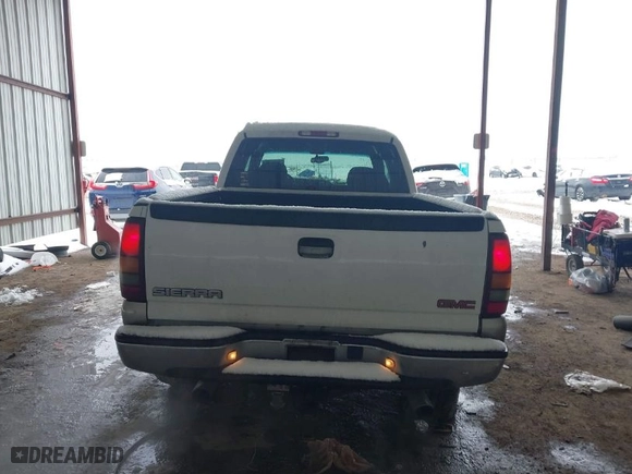 2002 GMC Sierra 1500 SLE with VIN 2GTEK19T721117956, listed as a IAAI auction lot 41290038 with 173,440 mi miles. Bid and sale history available at carsss.com. Image 16.