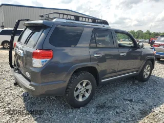2013 Toyota 4Runner SR5 z VIN JTEZU5JR1D5062064, wystawiony jako Copart lot #57326195 z przebiegiem 176 073 mil mil oraz Szkoda całkowita • Salvage title. Historia ofert i sprzedaży dostępna na DreamBid. Obrazek 3.