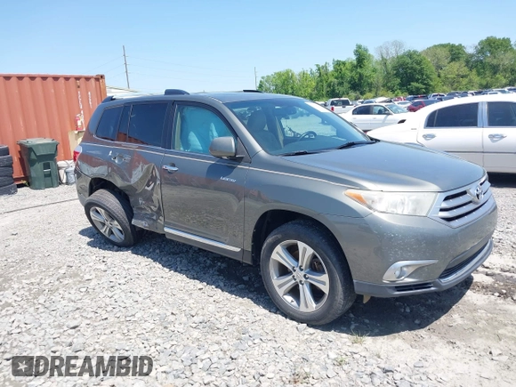 2011 Toyota Highlander Limited with VIN 5TDYK3EH8BS031915, listed as a IAAI auction lot 41984426 with 170,347 mi miles and . Bid and sale history available at DreamBid. Image 1.