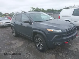 2017 Jeep Cherokee Trailhawk z VIN 1C4PJMBS2HW532974, wystawiony jako IAAI lot #42523785 z przebiegiem 74 272 mil mil oraz . Historia ofert i sprzedaży dostępna na DreamBid. Obrazek 1.