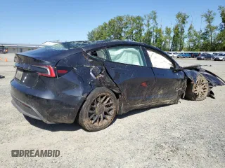 2024 Tesla Model 3 z VIN 5YJ3E1EA0RF724968, wystawiony jako Copart lot #55357885 z przebiegiem Nie podano mil oraz Szkoda całkowita • Salvage title. Historia ofert i sprzedaży dostępna na DreamBid. Obrazek 3.