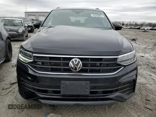 2022 Volkswagen Tiguan SE R-Line Black with VIN 3VV8B7AX0NM155204, listed as a Copart auction lot 44393685 with 21,812 mi miles and Salvage Title. Bid and sale history available at DreamBid. Image 5.