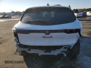 2024 Alfa Romeo Tonale Ti z VIN ZASPATCW4R3083736, wystawiony jako Copart lot #42008895 z przebiegiem 1976 mil mil oraz Szkody całkowita. Historia ofert i sprzedaży dostępna na DreamBid. Obrazek 6.
